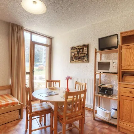 Apartment Equipe Pour 2 Pers, Serre-chevalier, Parking Et Casier A Inclus - Fr-1-330e-66 *